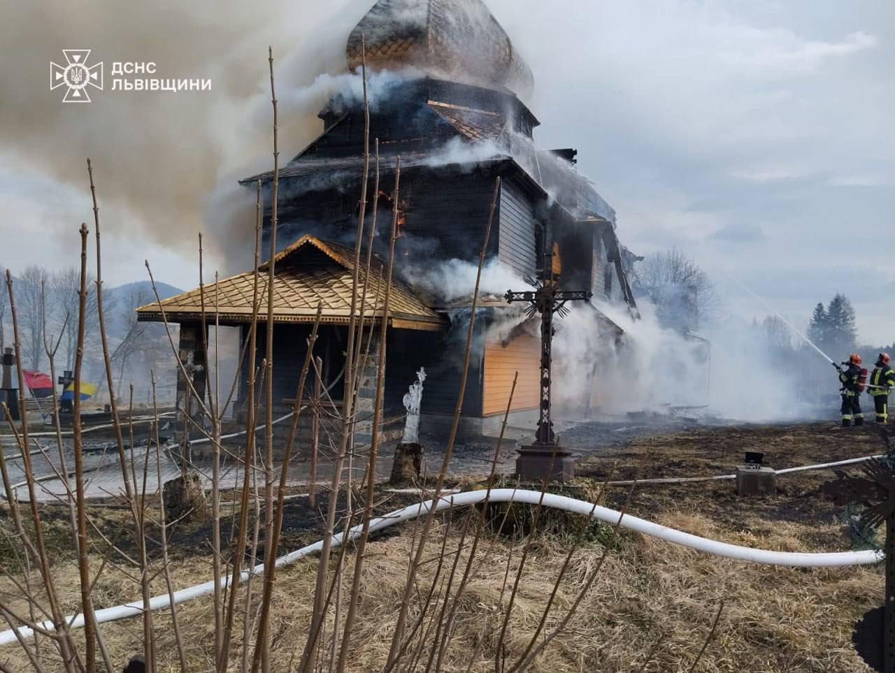 На Львівщині згоріла бойківська церква ХІХ століття