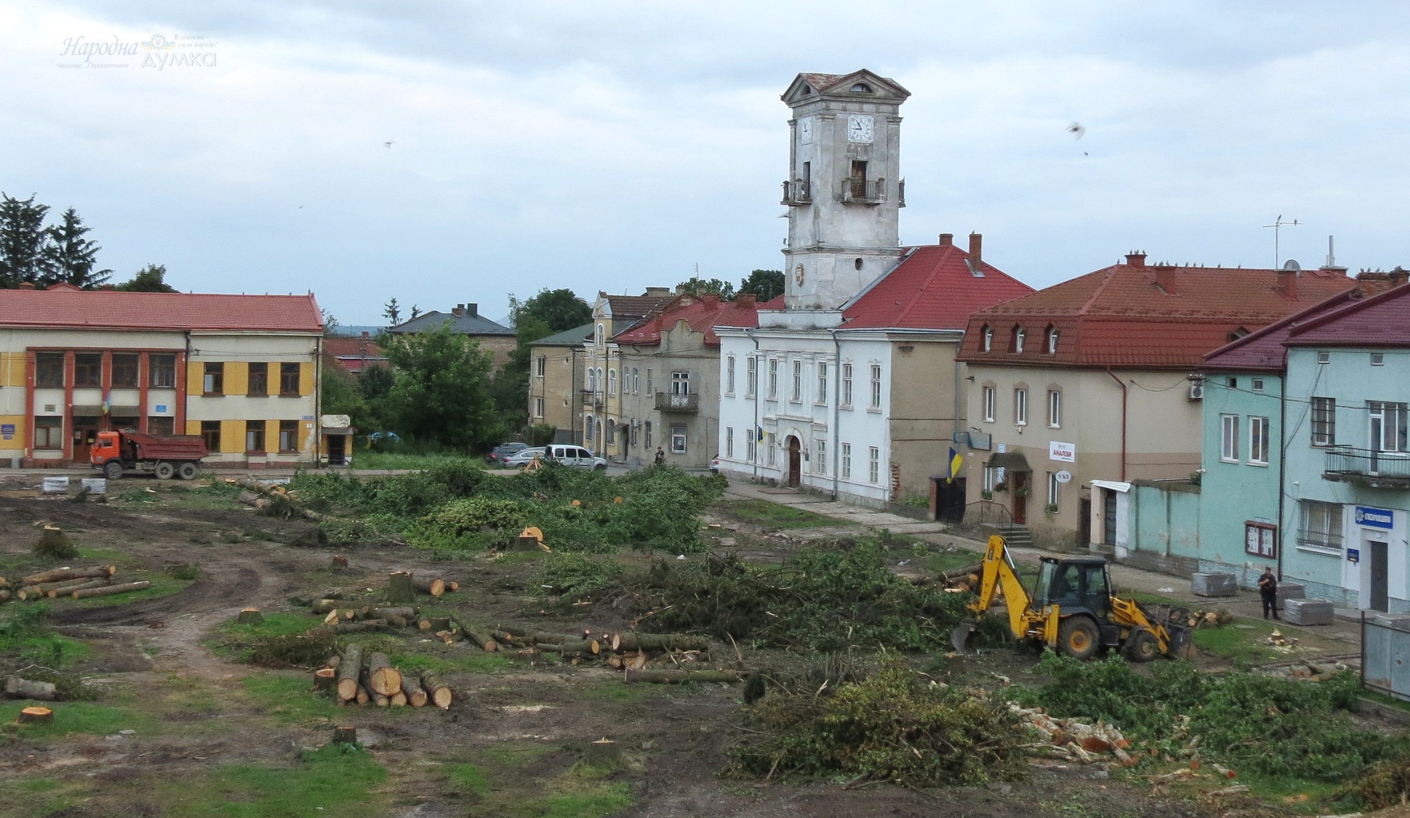 у Городку вирубали сквер